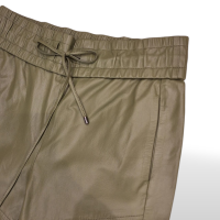 Calça Le Lis Blanc em Couro Verde Musgo-42