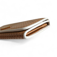 Carteira Prada Caramelo com Debrum Branco