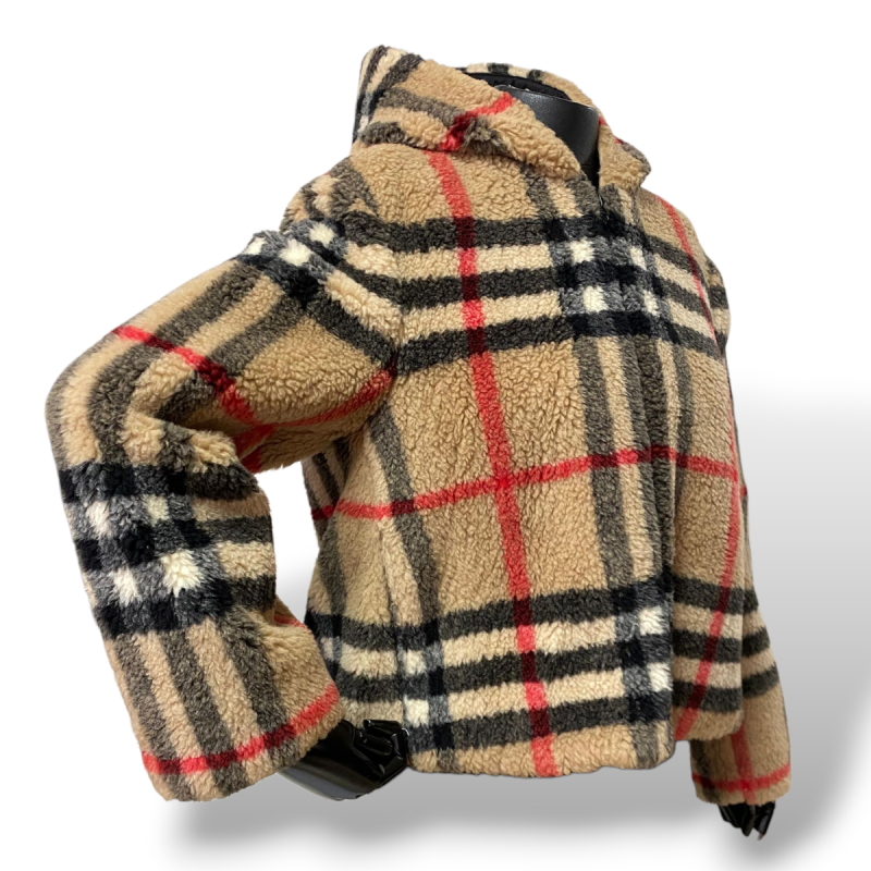 Casaco Burberry em Fleece Xadrez-38 Casaco Burberry em Fleece Xadrez-38