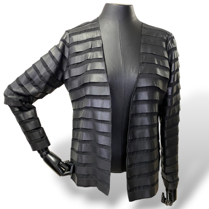 Casaqueto Myriam Giuliani de Couro Preto-42