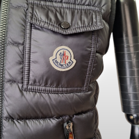 Colete Moncler Preto com Capuz - M