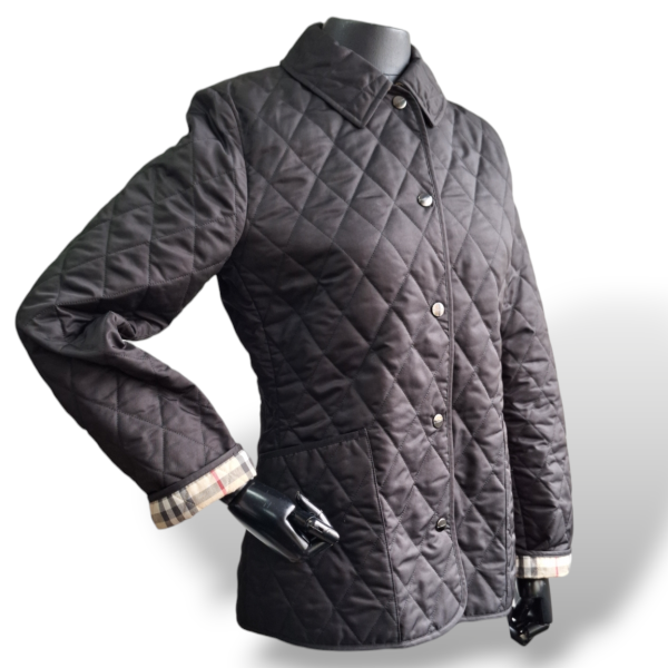 Casaco Burberry Matelassê Preto-PP