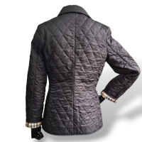 Casaco Burberry Matelassê Preto-PP