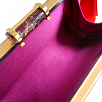 Clutch Carolina Herrera Scala Insígnia Dourada 