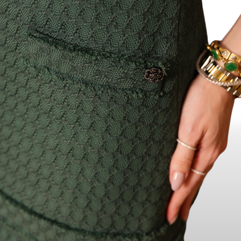 Conjunto Chanel em Tweed Verde Musgo Conjunto Chanel em Tweed Verde Musgo