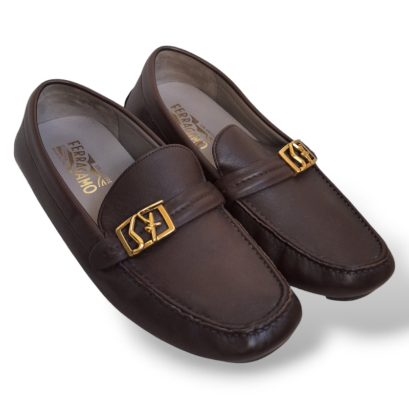 Mocassim Salvatore Ferragamo Marrom com Fivela - 42