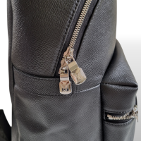 Mochila Louis Vuitton Preta 