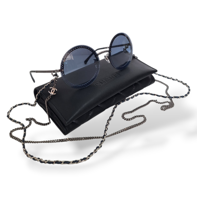 Óculos Chanel Azul Detalhe Corrente C108-S Óculos Chanel Azul Detalhe Corrente C108-S