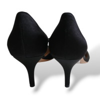 Peep Toe Salvatore Ferragamo em Cetim Preto com Laço-36