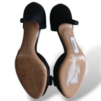 Peep Toe Salvatore Ferragamo em Cetim Preto com Laço-36