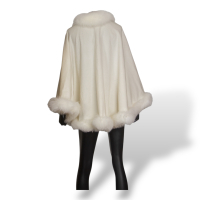Poncho em Cashmere Off White com Pele