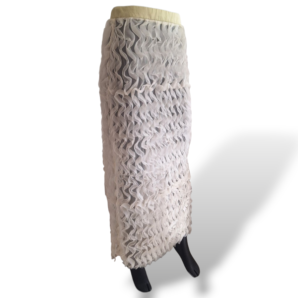 Saia Framed Off White com Hot Pants