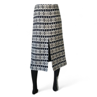 Saia NK Store Bouclê Preto e Branco-38