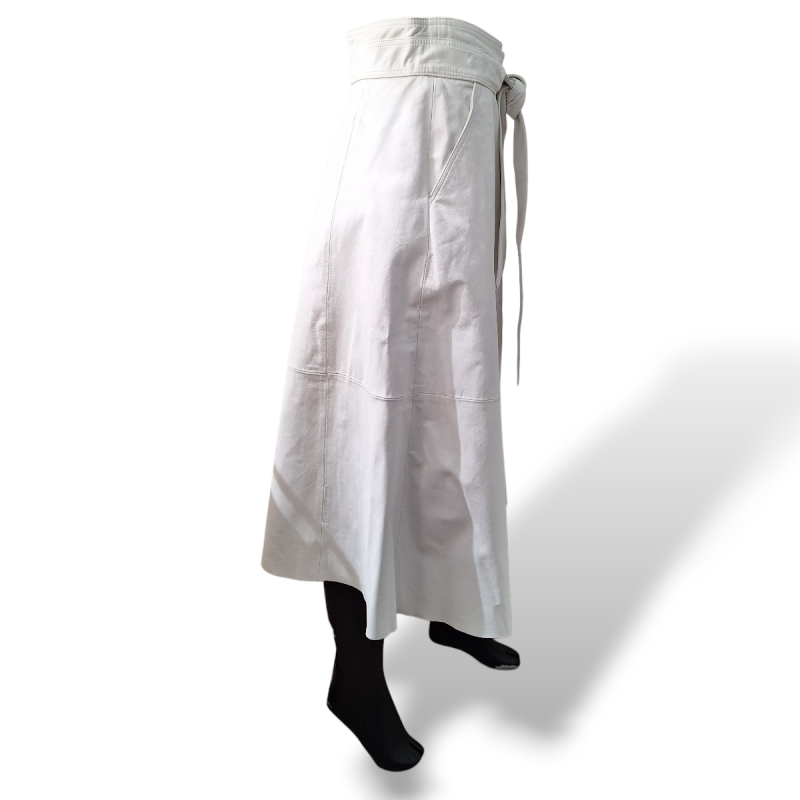Saia Verosenso em Couro Branco  Saia Verosenso em Couro Branco