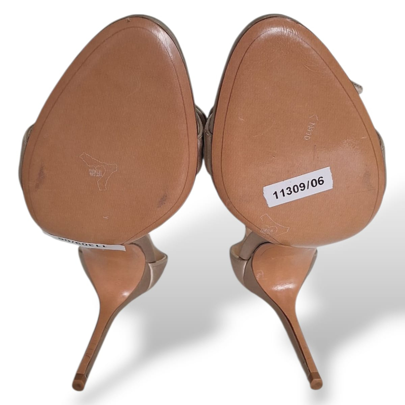Sandália Alexandre Birman Bege Cetim - 38 Sandália Alexandre Birman Bege Cetim - 38