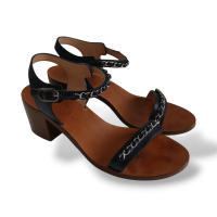 Sandália Chanel Detalhes Corrente-38