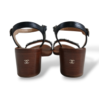 Sandália Chanel Detalhes Corrente-38