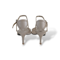 Sandália Salvatore Ferragamo Perolizada - 35