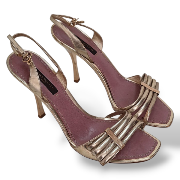 Sandália Louis Vuitton Metalizada-35
