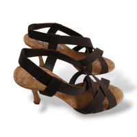 Sandália Manolo Blahnik Marrom Elástico-35