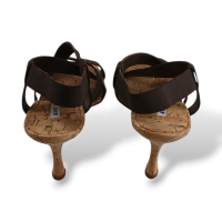 Sandália Manolo Blahnik Marrom Elástico-35