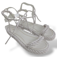 Sandália Valentino Branca de Amarração-38