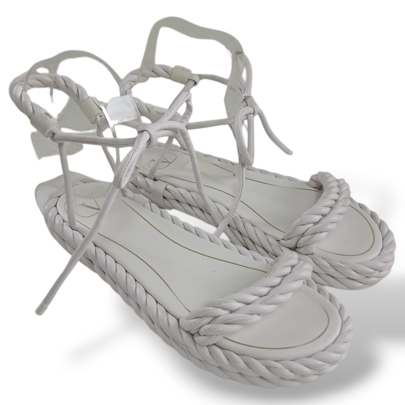 Sandália Valentino Branca de Amarração-38