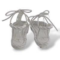 Sandália Valentino Branca de Amarração-38