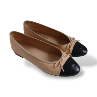 Sapatilha Chanel Cap Toe Bege com Preto-38