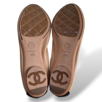 Sapatilha Chanel Bege e Preta com Elástico - 37 Sapatilha Chanel Bege e Preta com Elástico - 37