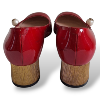 Scarpin Gucci Verniz Vinho com Pérola-38