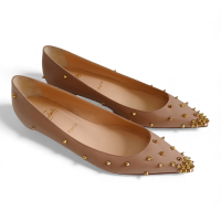 Sapatilha Christian Louboutin Bege com Spikes Dourados-40