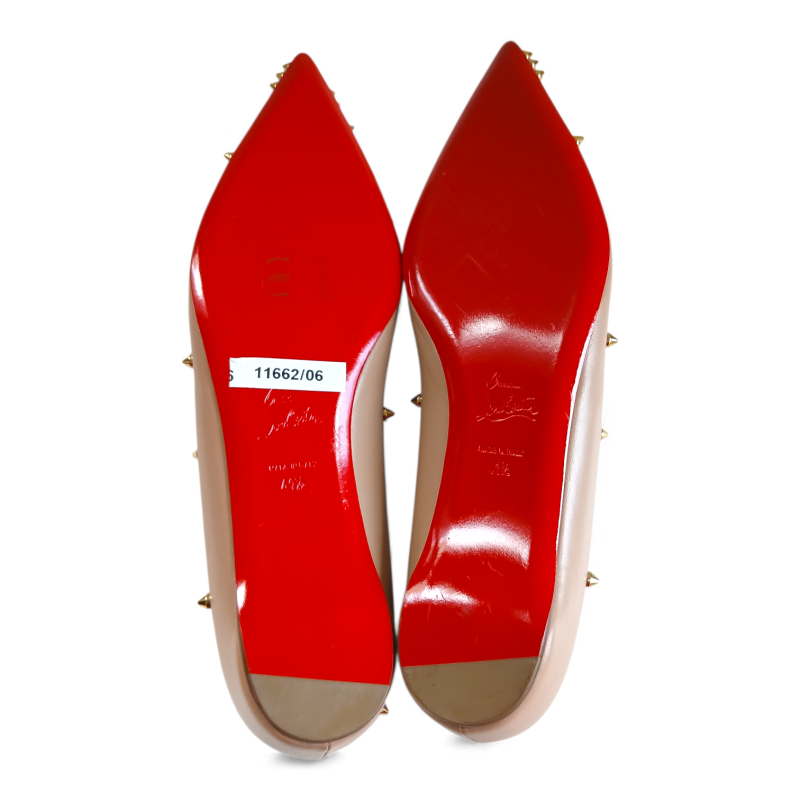 Sapatilha Christian Louboutin Bege com Spikes Dourados-40