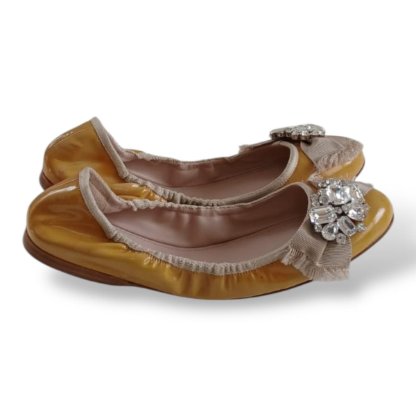 Sapatilha Miu Miu em Verniz Amarela com Pedras-39