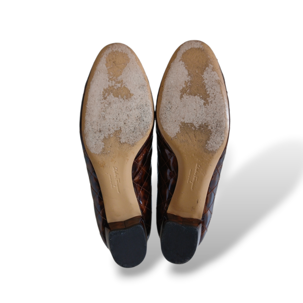 Scarpin Salvatore Ferragamo Verniz Tartaruga - 35