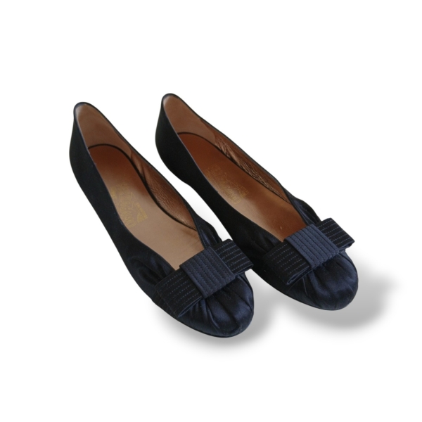 Sapatilha Salvatore Ferragamo Preta - 36 