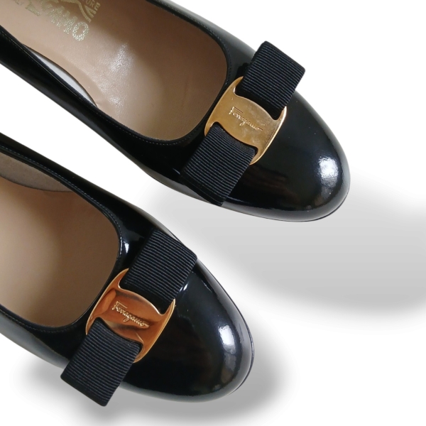 Sapatilha Salvatore Ferragamo Verniz Preto - 36