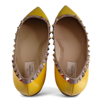 Sapatilha Valentino Amarela Verniz com Spikes-39