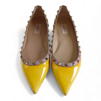 Sapatilha Valentino Amarela Verniz com Spikes-39