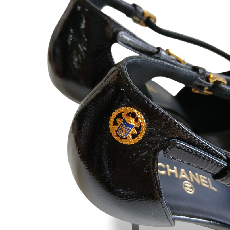 Scarpin Chanel Patent Leather Preto-39