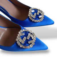 Scarpin Gucci em Tecido Azul Royal com Fivela de Pedras-36