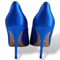 Scarpin Gucci em Tecido Azul Royal com Fivela de Pedras-36
