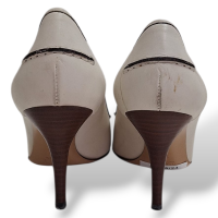 Sapato Gucci Couro Off-White-35