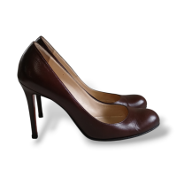 Scarpin Christian Louboutin Marrom Bico Redondo-38