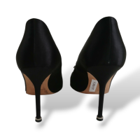 Scarpin Manolo Blahnik Pedras-38