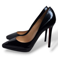 Scarpin Christian Louboutin Pigalle Preto - 37
