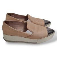 Slip On Miu Miu Couro Bege-35