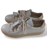 Tênis Tod´s em Couro Branco com Tassel-37