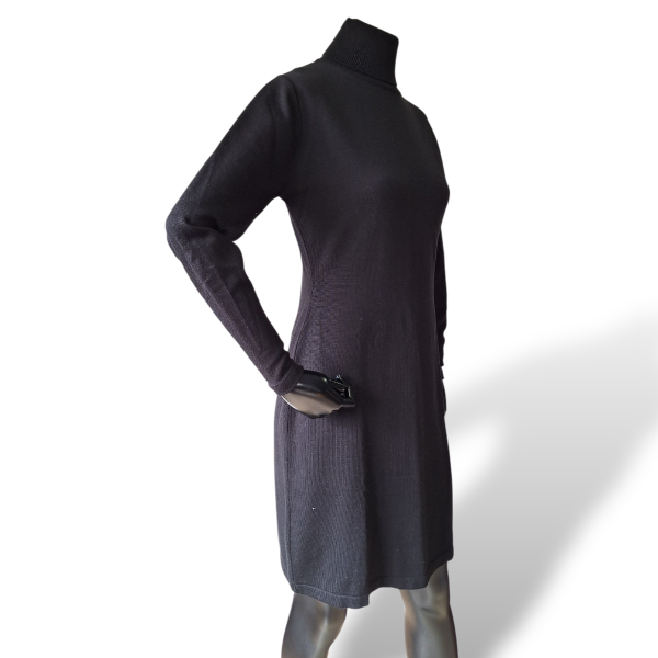 Vestido Carol Bassi em Lã Gola Alta Preto-40