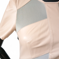 Vestido Cruise em Couro Bege-34